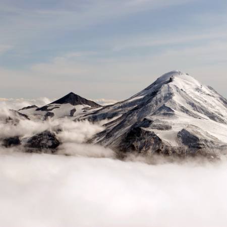 fjellet, snø, tåke, hagl Vronska - Dreamstime