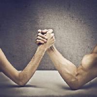 Pixwords Bildet med muskler, hender, menn, armer Bowie15 - Dreamstime