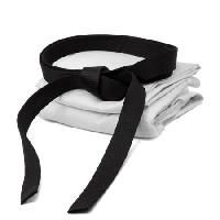Pixwords Bildet med belte, svart, hvit, klær, node Bela Tiberiu Attl - Dreamstime