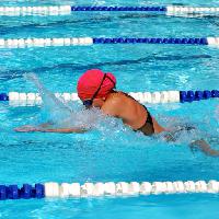 Pixwords Bildet med svømme, svømmer, rød, hode, kvinne, sport, vann Jdgrant