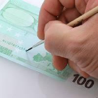 mann, penger, hånd, euro, 100, grønn Igor Sinitsyn (Igors)