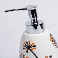 Pixwords Bildet med vask, hender, såpe, vann, ren Laura  Arredondo Hernández  - Dreamstime