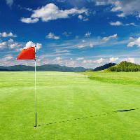 Pixwords Bildet med grønn, felt, flagg, golf, himmel, skyer Dmitry Pichugin (Dmitryp)