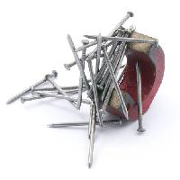 Pixwords Bildet med spiker, stål, skarp, objekt Tommason