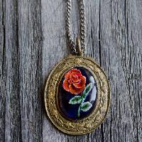 Pixwords Bildet med smykke, smykker, rose, anheng Ulyana Khorunzha (Ulyanakhorunzha)