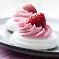 Pixwords Bildet med jordbær, dessert, godteri, krem, spise, mat Liv Friis-larsen (Looby)
