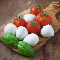 mat, tomater, grønn, grønnsaker, ost, hvit Unknown1861 - Dreamstime