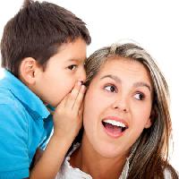 Pixwords Bildet med barn, kvinne, hviske, snakke, høre, munn Andres Rodriguez - Dreamstime