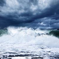 Pixwords Bildet med vann, storm, hav, vær, himmel, skyer, lyn Anna  Omelchenko (AnnaOmelchenko)