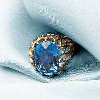 Pixwords Bildet med ring, stein, diamant, gull, smykke, smykker, blå Elen