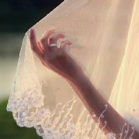Pixwords Bildet med ring, hånd, brud, kvinne Tatiana Morozova - Dreamstime